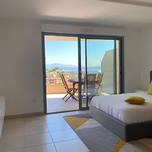 Appartement Vue Mer à 100 Mètres Des Plages Et Massif De L'estérel